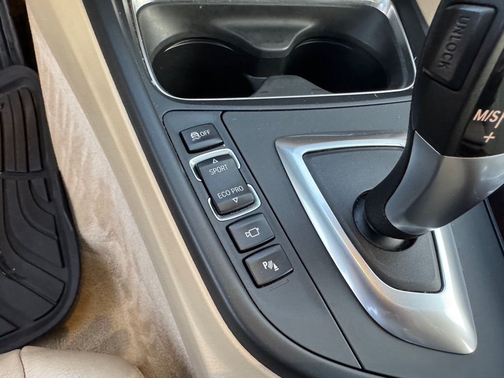 BMW 3 Series 4dr Sdn 328i xDrive AWD South Africa 2013