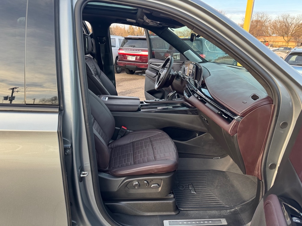 Cadillac Escalade AWD 4dr V-Series 2024