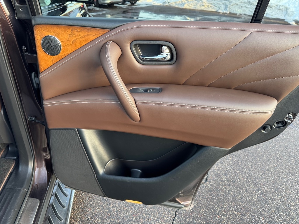 Infiniti QX80 4WD 4dr 2015