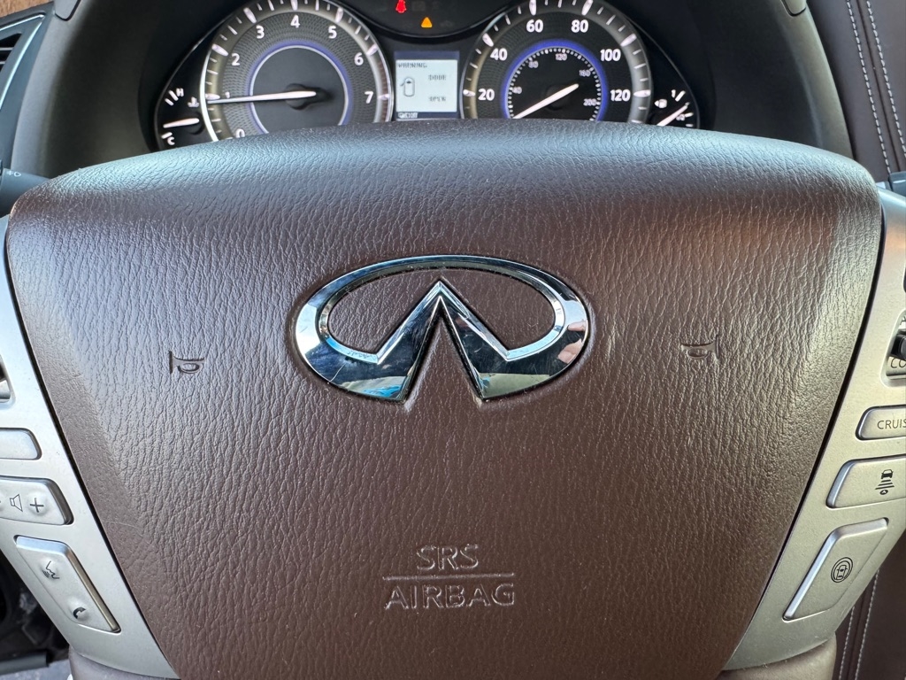 Infiniti QX80 4WD 4dr 2015