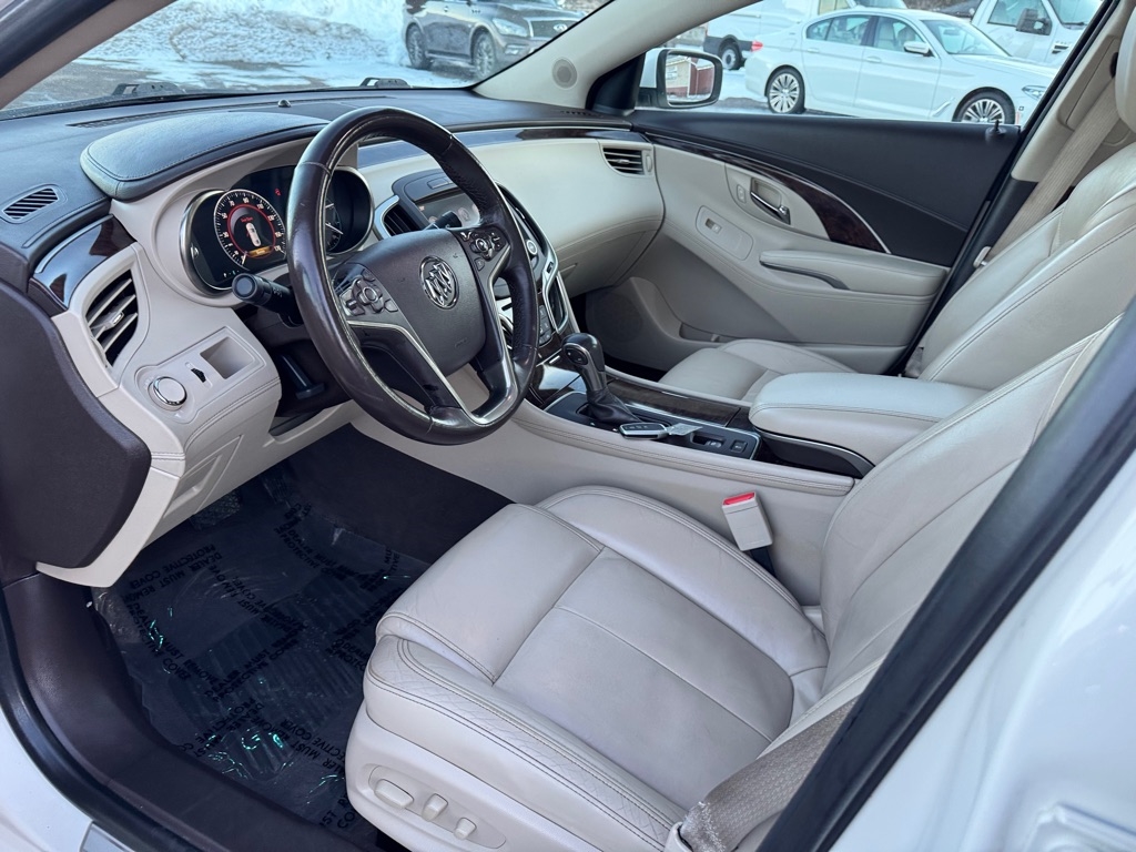 Buick LaCrosse 4dr Sdn Leather AWD 2014