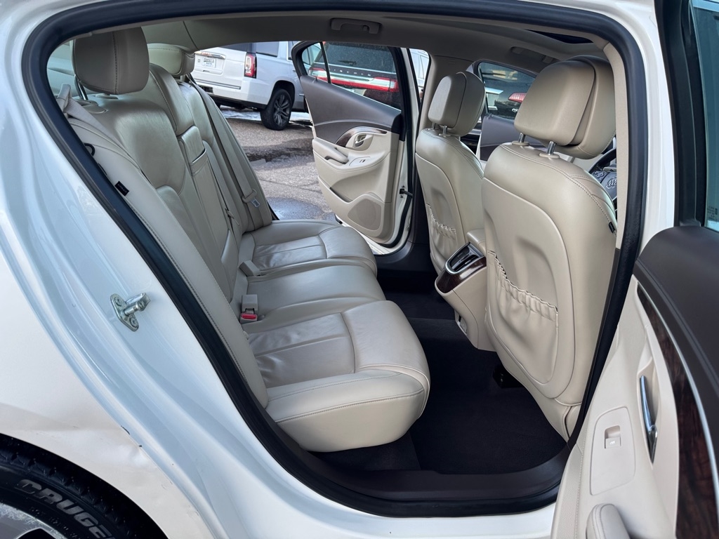 Buick LaCrosse 4dr Sdn Leather AWD 2014