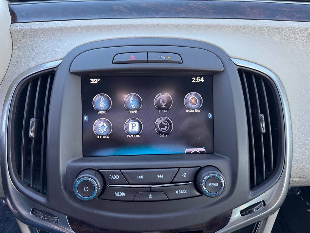 Buick LaCrosse 4dr Sdn Leather AWD 2014