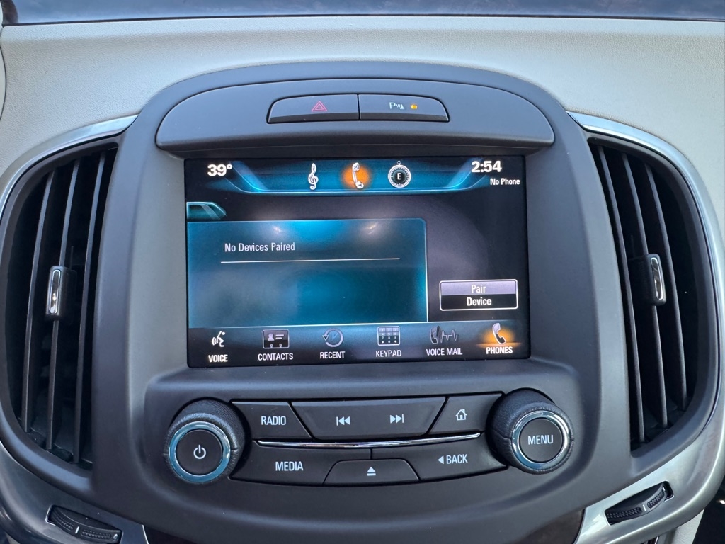 Buick LaCrosse 4dr Sdn Leather AWD 2014