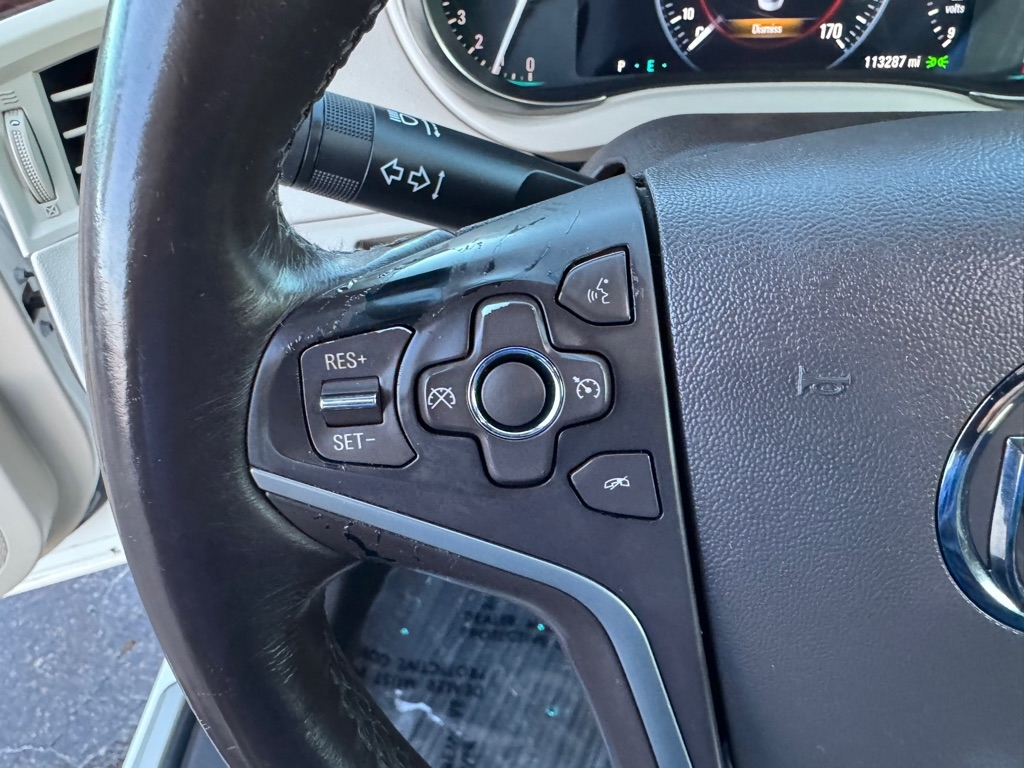 Buick LaCrosse 4dr Sdn Leather AWD 2014