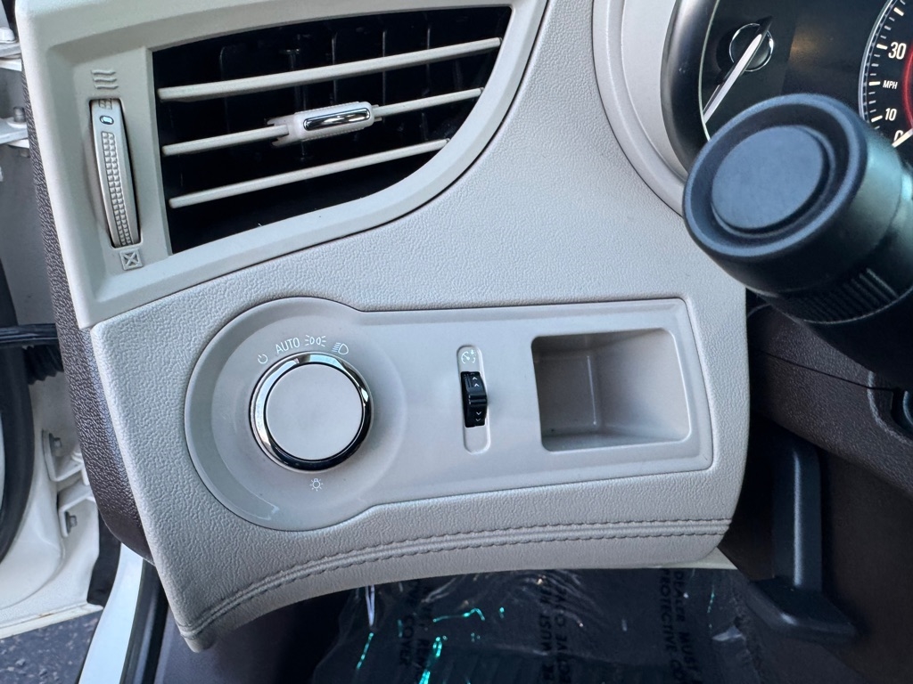 Buick LaCrosse 4dr Sdn Leather AWD 2014