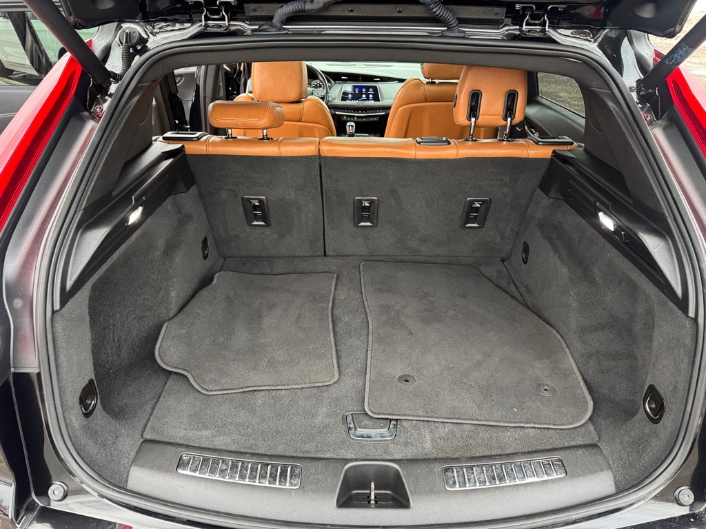 Cadillac XT4 AWD 4dr Premium Luxury 2019