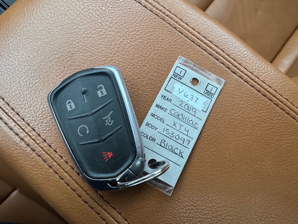 Cadillac XT4 AWD 4dr Premium Luxury 2019