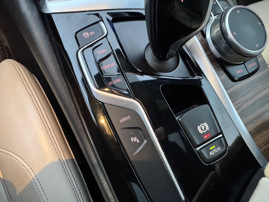 BMW 5 Series 530e xDrive iPerformance Plug-In Hybrid 2018