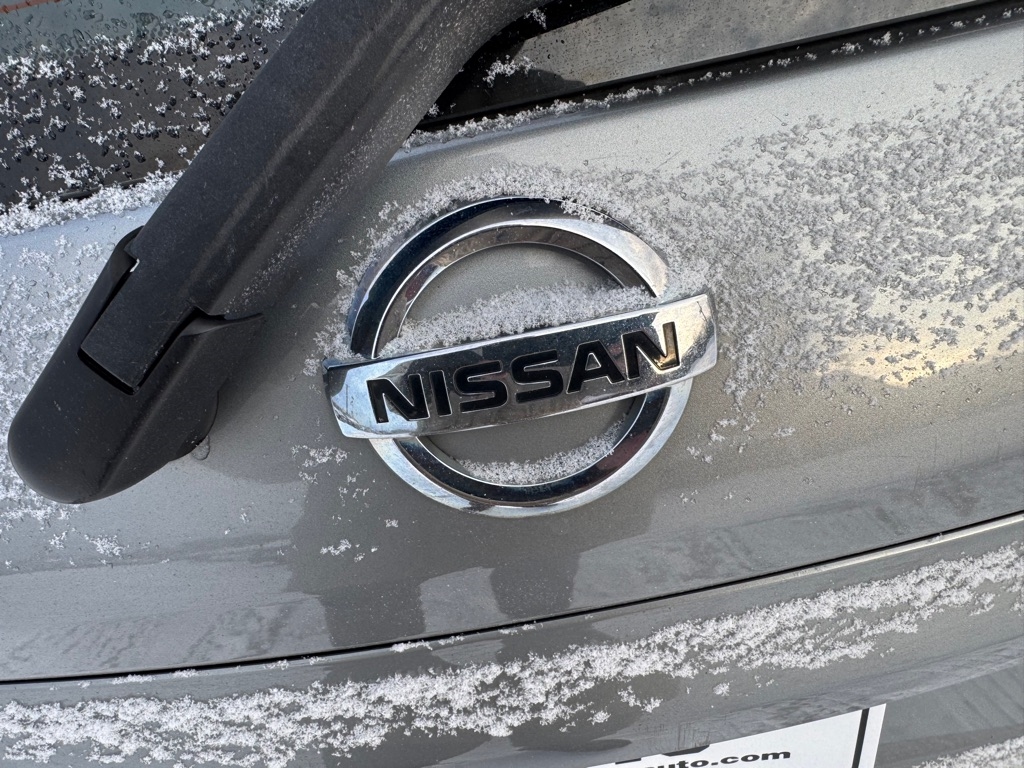 Nissan Versa Note 5dr HB CVT 1.6 SR 2015