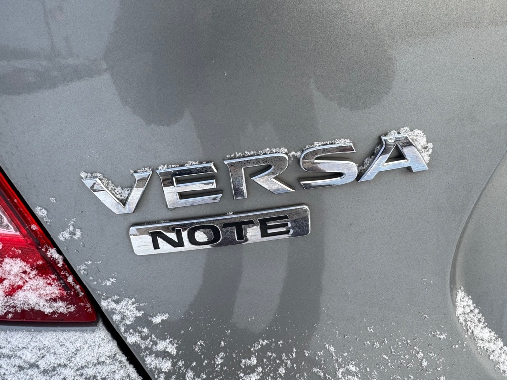 Nissan Versa Note 5dr HB CVT 1.6 SR 2015