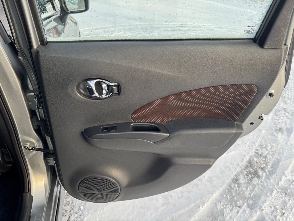 Nissan Versa Note 5dr HB CVT 1.6 SR 2015