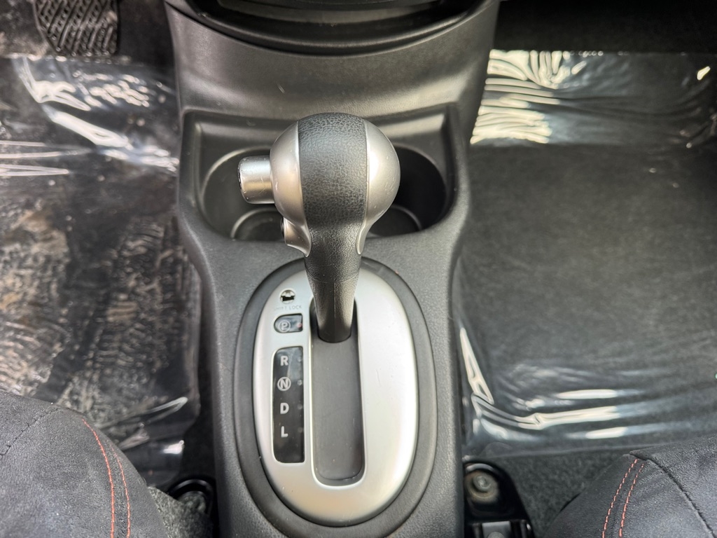 Nissan Versa Note 5dr HB CVT 1.6 SR 2015