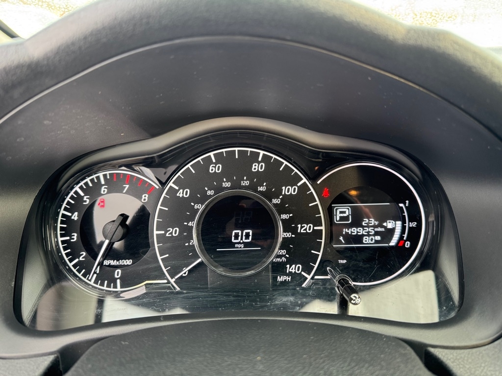 Nissan Versa Note 5dr HB CVT 1.6 SR 2015