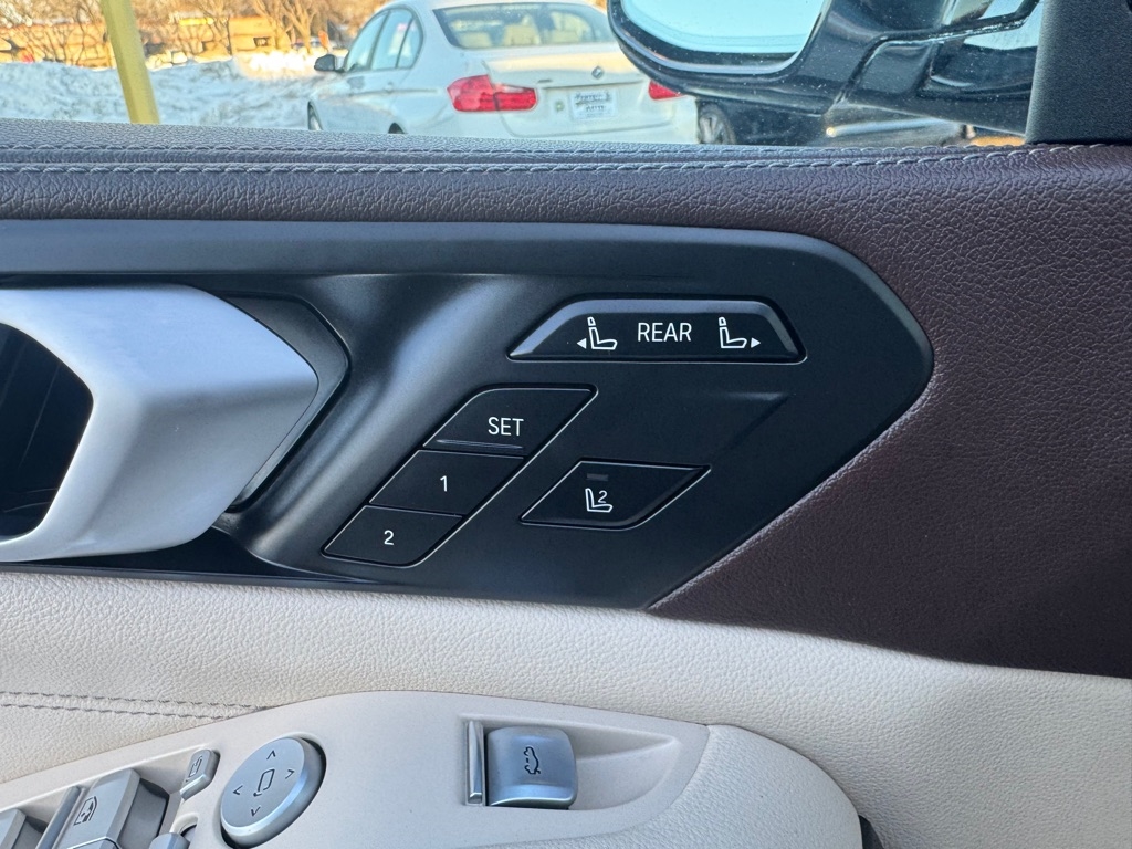 BMW X7 xDrive40i Sports Activity Vehicle 2019