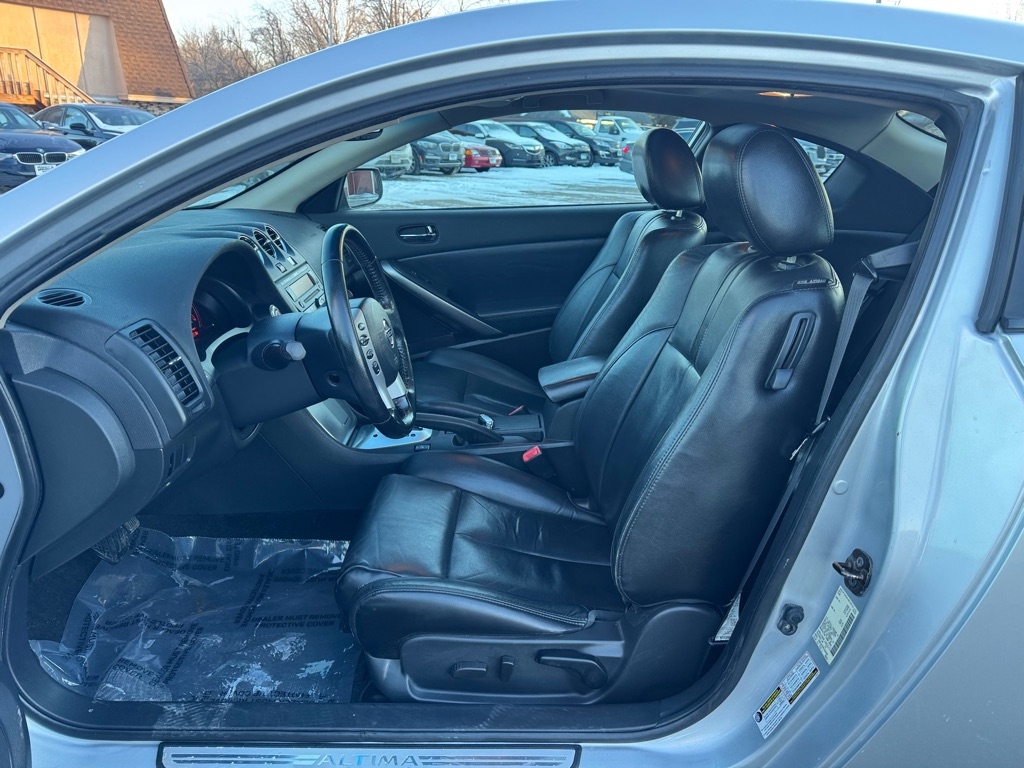 Nissan Altima 2dr Cpe I4 CVT 2.5 S 2009