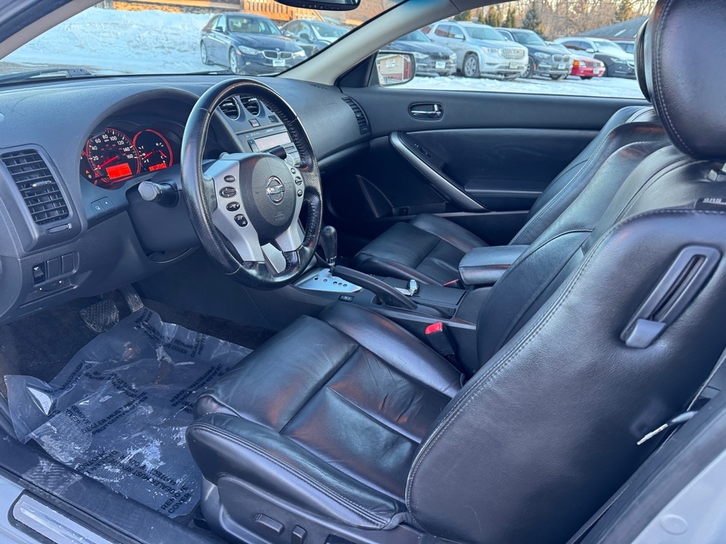 Nissan Altima 2dr Cpe I4 CVT 2.5 S 2009