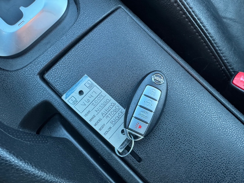 Nissan Altima 2dr Cpe I4 CVT 2.5 S 2009