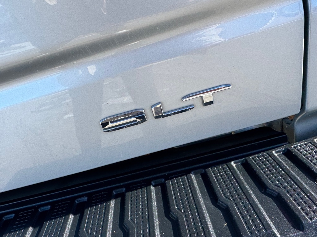 GMC Sierra 1500 4WD Crew Cab 147" SLT 2019