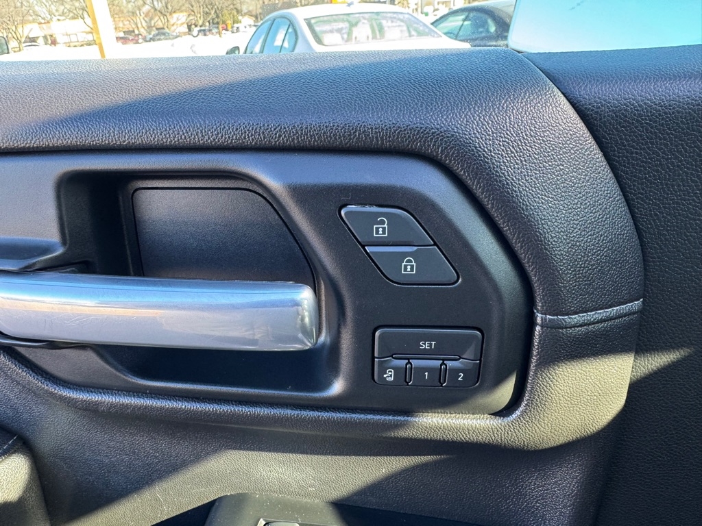 GMC Sierra 1500 4WD Crew Cab 147" SLT 2019