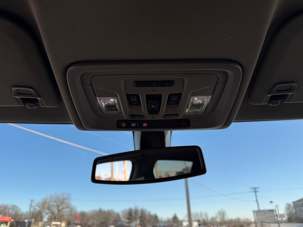 GMC Sierra 1500 4WD Crew Cab 147" SLT 2019