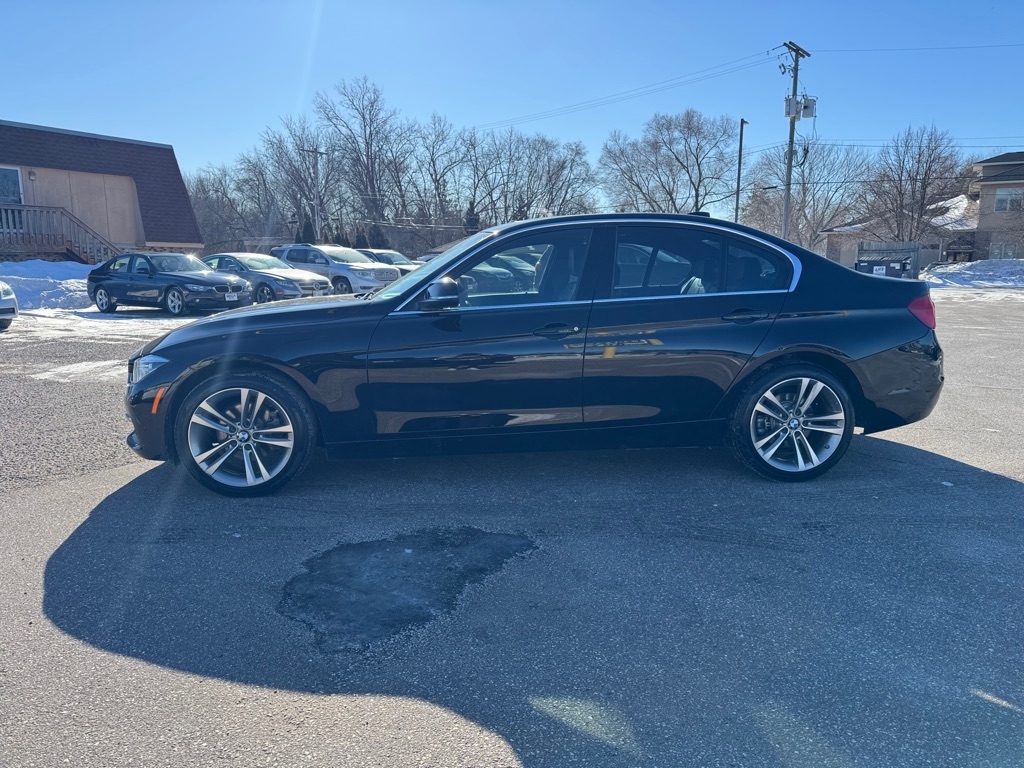 BMW 3 Series 330i xDrive Sedan 2017