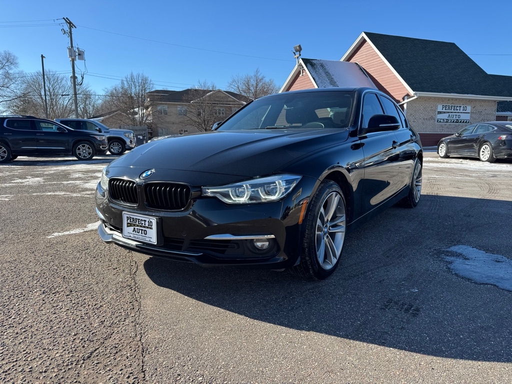 BMW 3 Series 330i xDrive Sedan 2017
