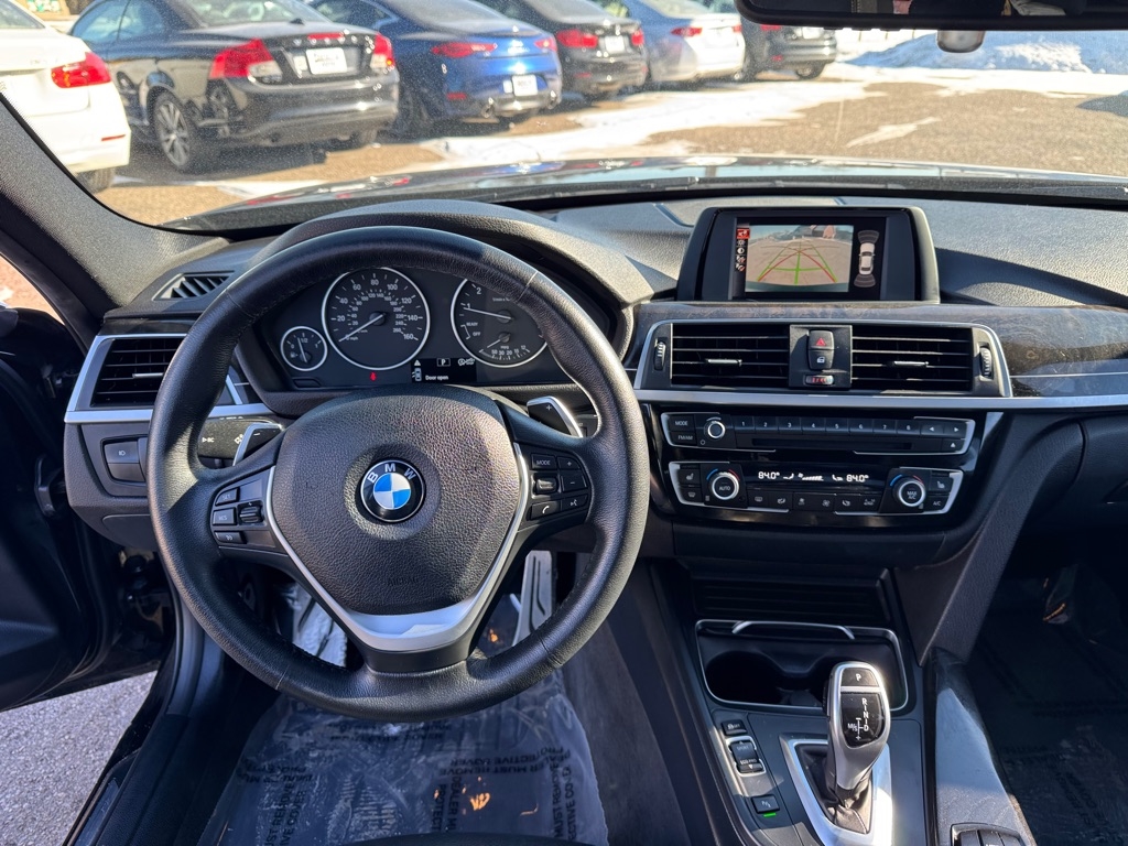 BMW 3 Series 330i xDrive Sedan 2017