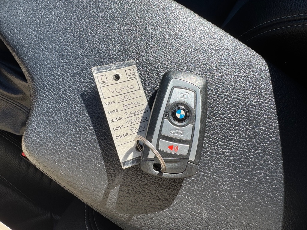 BMW 3 Series 330i xDrive Sedan 2017