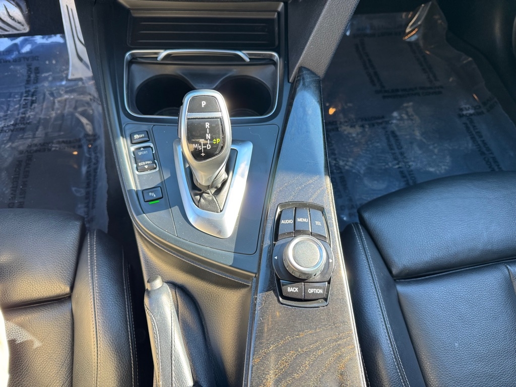 BMW 3 Series 330i xDrive Sedan 2017