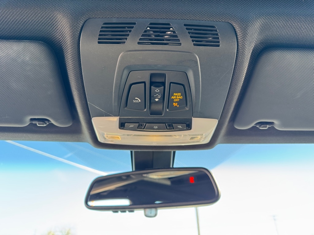 BMW 3 Series 330i xDrive Sedan 2017