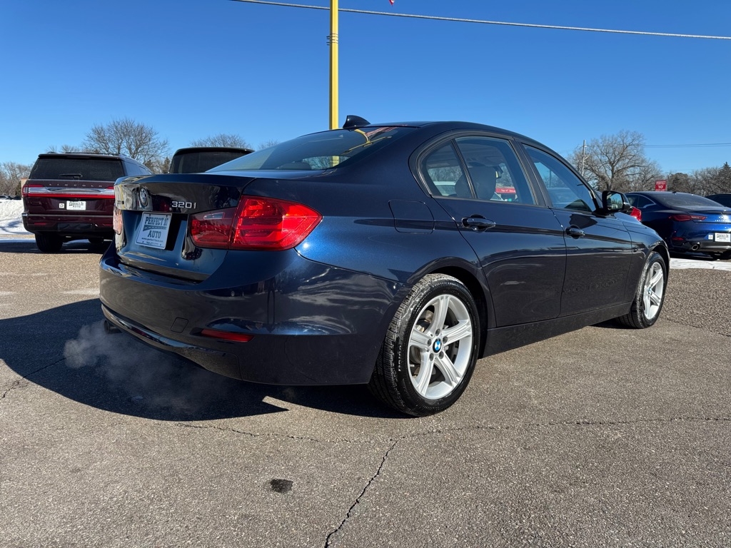 BMW 3 Series 4dr Sdn 320i xDrive AWD 2014
