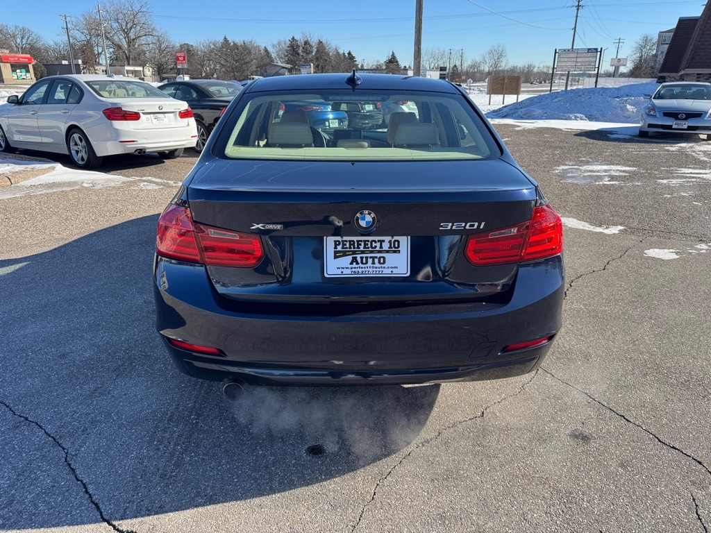 BMW 3 Series 4dr Sdn 320i xDrive AWD 2014