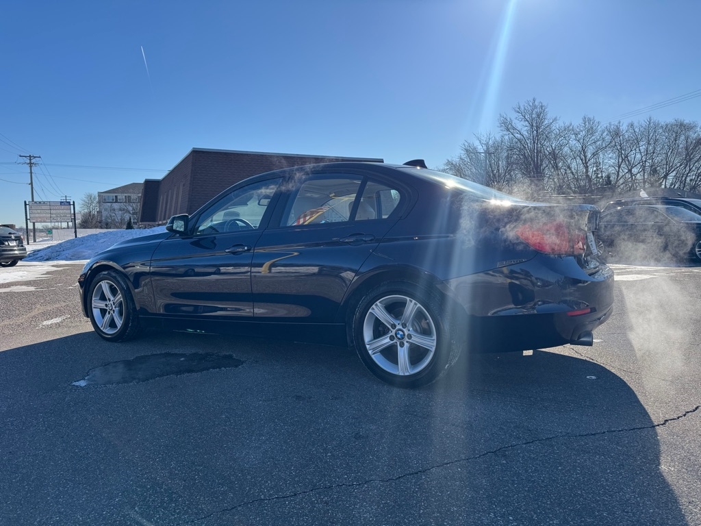 BMW 3 Series 4dr Sdn 320i xDrive AWD 2014