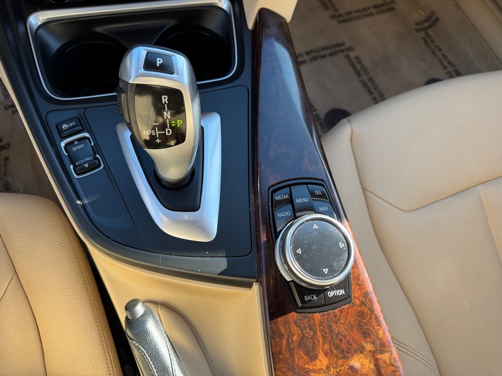 BMW 3 Series 4dr Sdn 320i xDrive AWD 2014