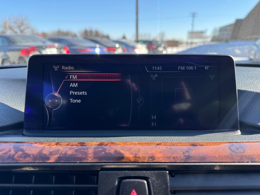 BMW 3 Series 4dr Sdn 320i xDrive AWD 2014