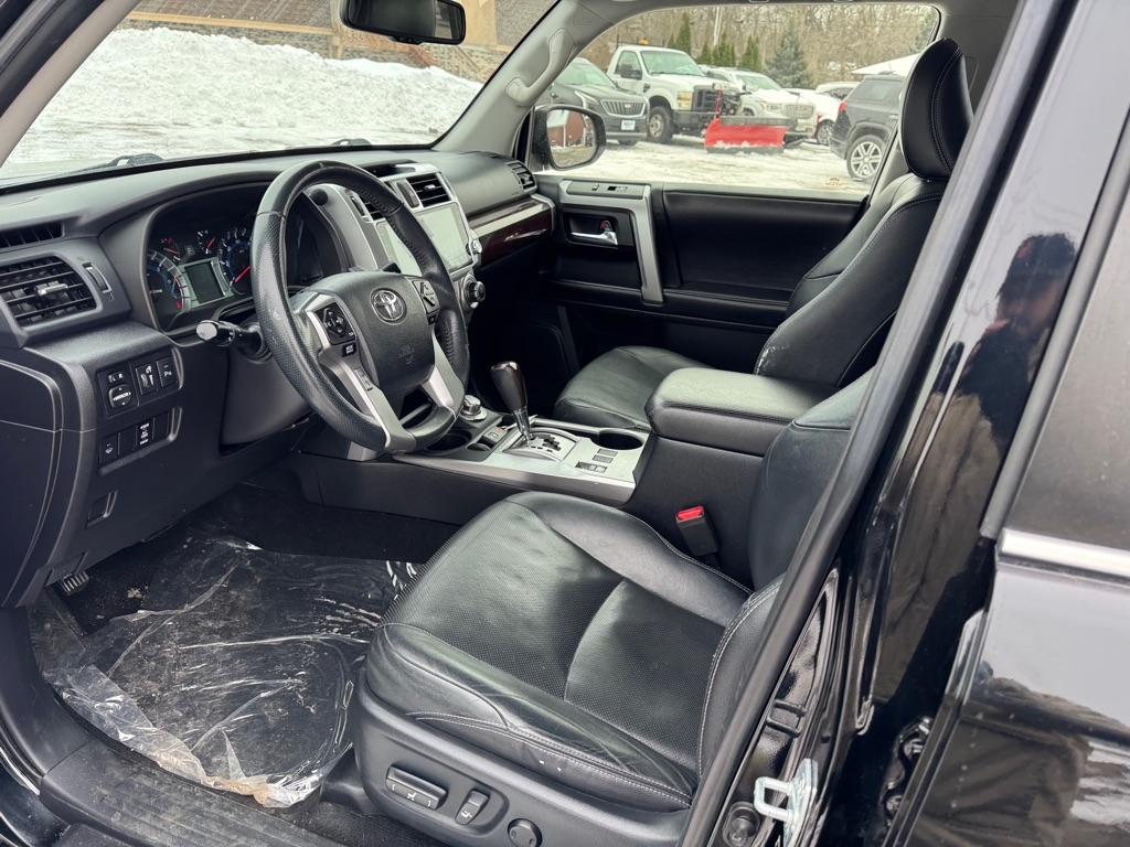 Toyota 4Runner 4WD 4dr V6 Limited (Natl) 2016