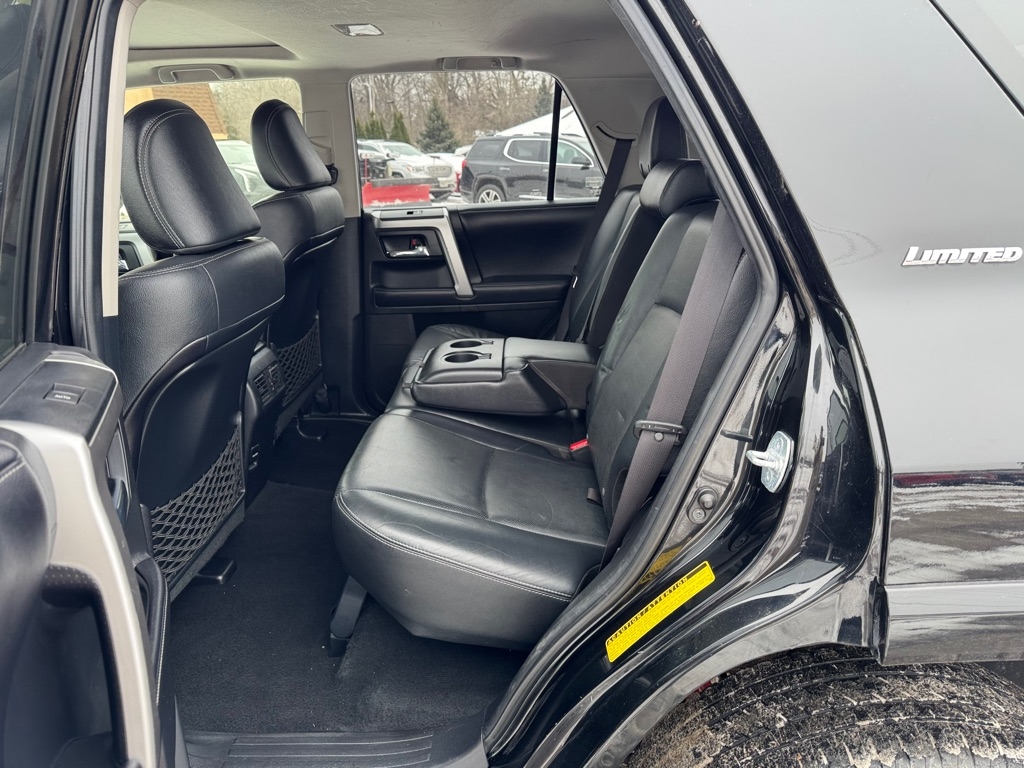 Toyota 4Runner 4WD 4dr V6 Limited (Natl) 2016