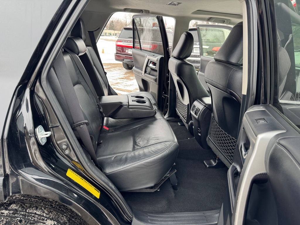 Toyota 4Runner 4WD 4dr V6 Limited (Natl) 2016