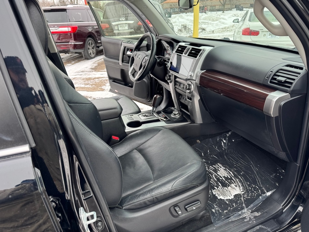 Toyota 4Runner 4WD 4dr V6 Limited (Natl) 2016