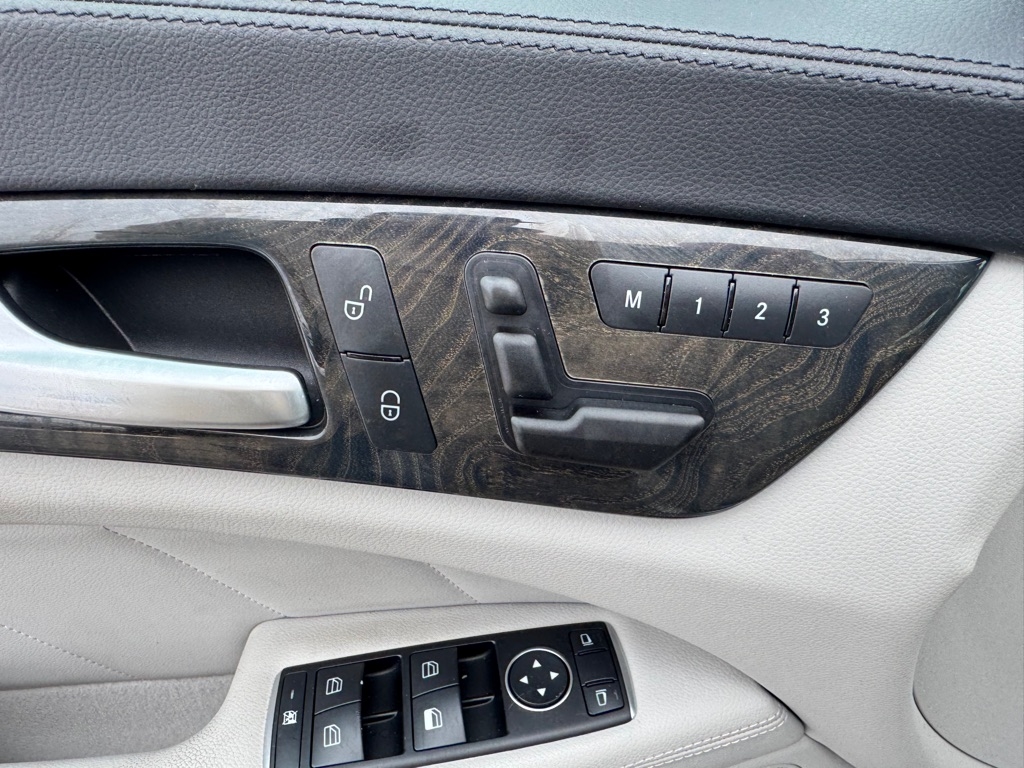 Mercedes-Benz CLS-Class CLS550 4MATIC 2014