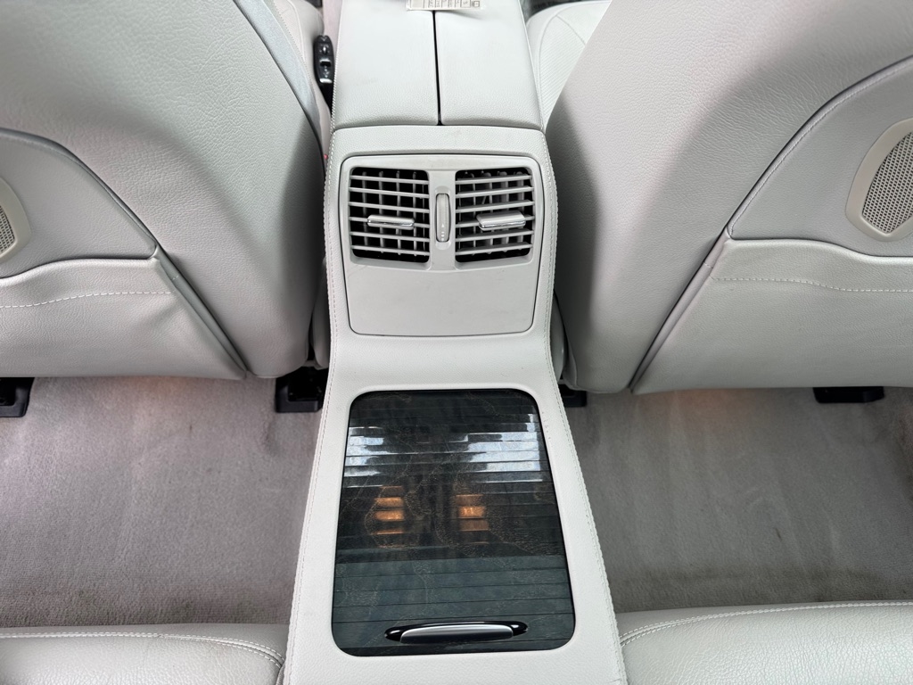 Mercedes-Benz CLS-Class CLS550 4MATIC 2014