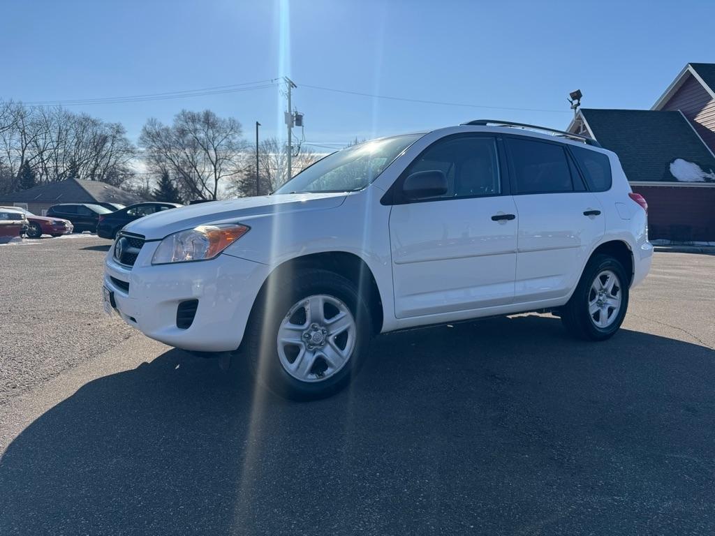 Toyota RAV4 4WD 4dr 4-cyl 4-Spd AT (Natl) 2011