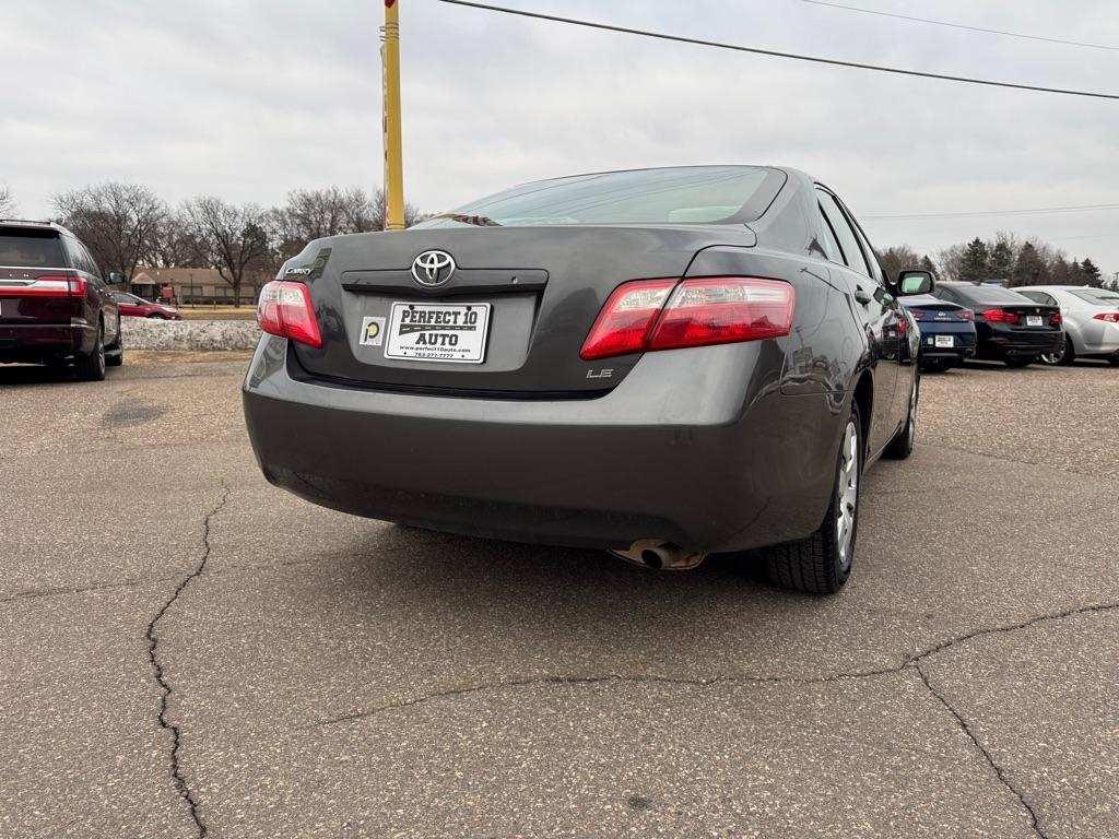 Toyota Camry 4dr Sdn I4 Man (Natl) 2009