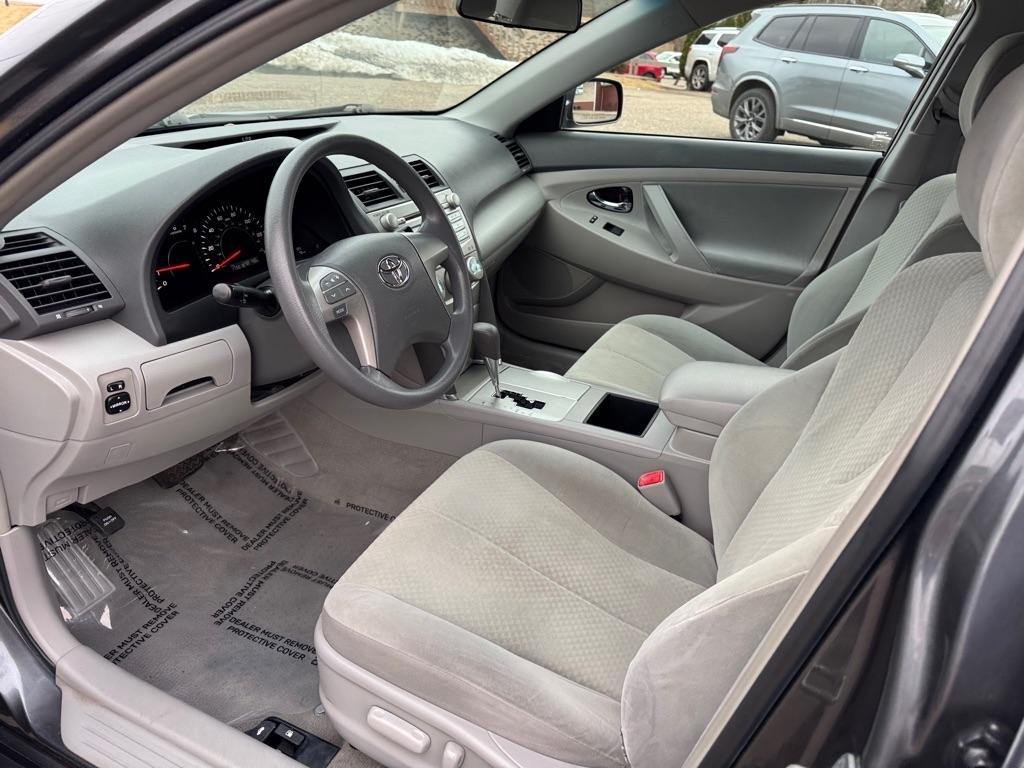 Toyota Camry 4dr Sdn I4 Man (Natl) 2009