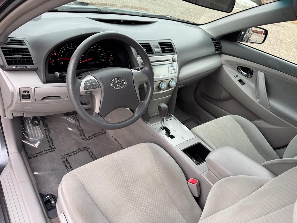 Toyota Camry 4dr Sdn I4 Man (Natl) 2009