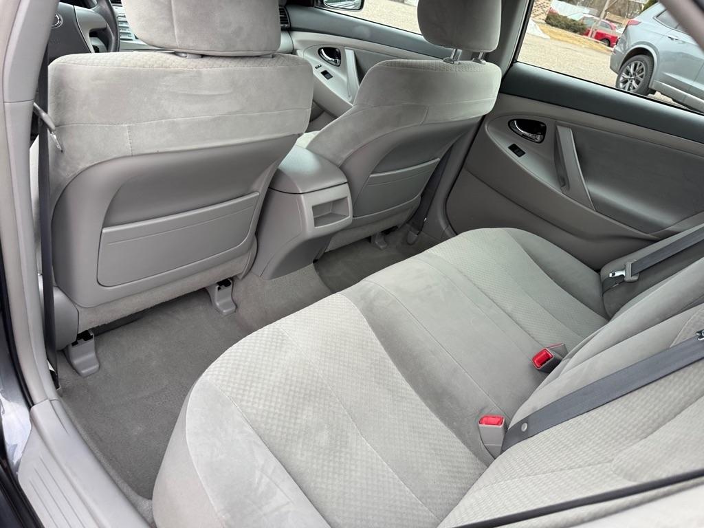 Toyota Camry 4dr Sdn I4 Man (Natl) 2009