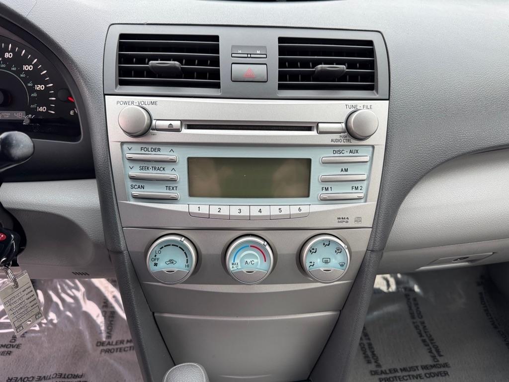 Toyota Camry 4dr Sdn I4 Man (Natl) 2009