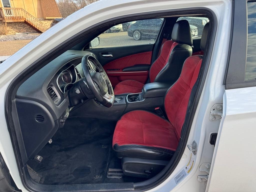 Dodge Charger 4dr Sdn SRT 392 RWD 2015