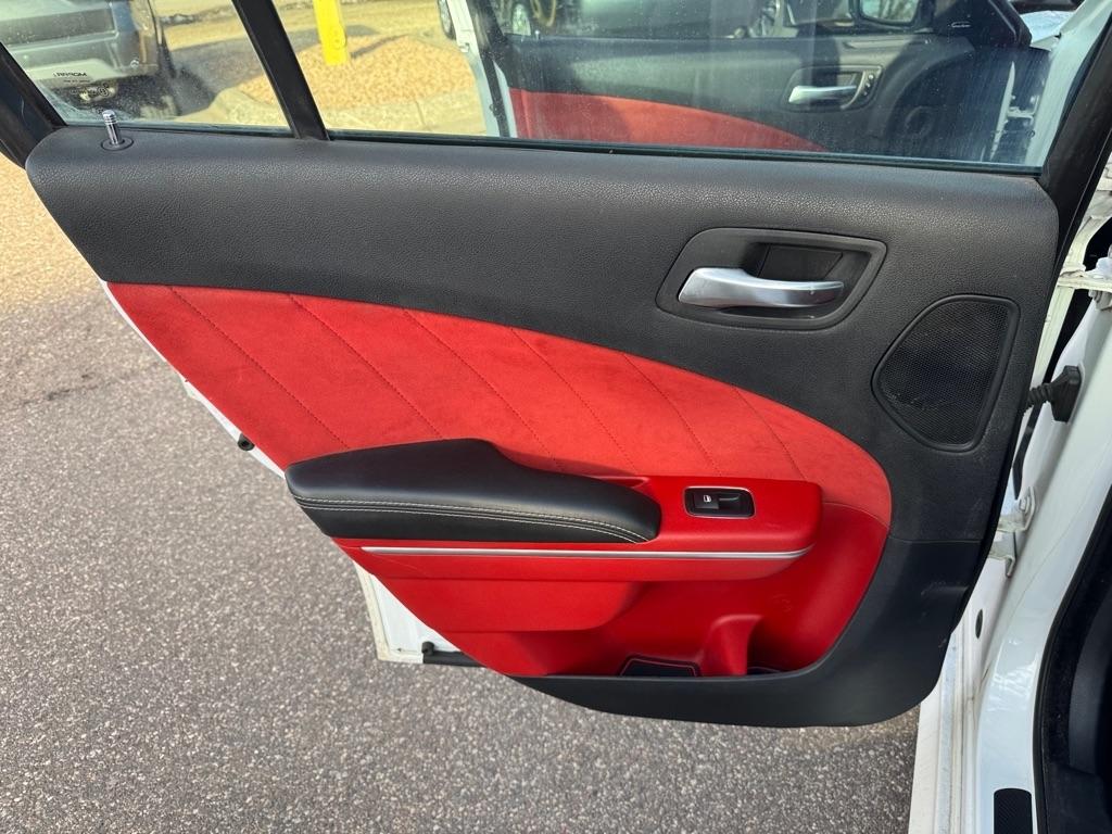 Dodge Charger 4dr Sdn SRT 392 RWD 2015